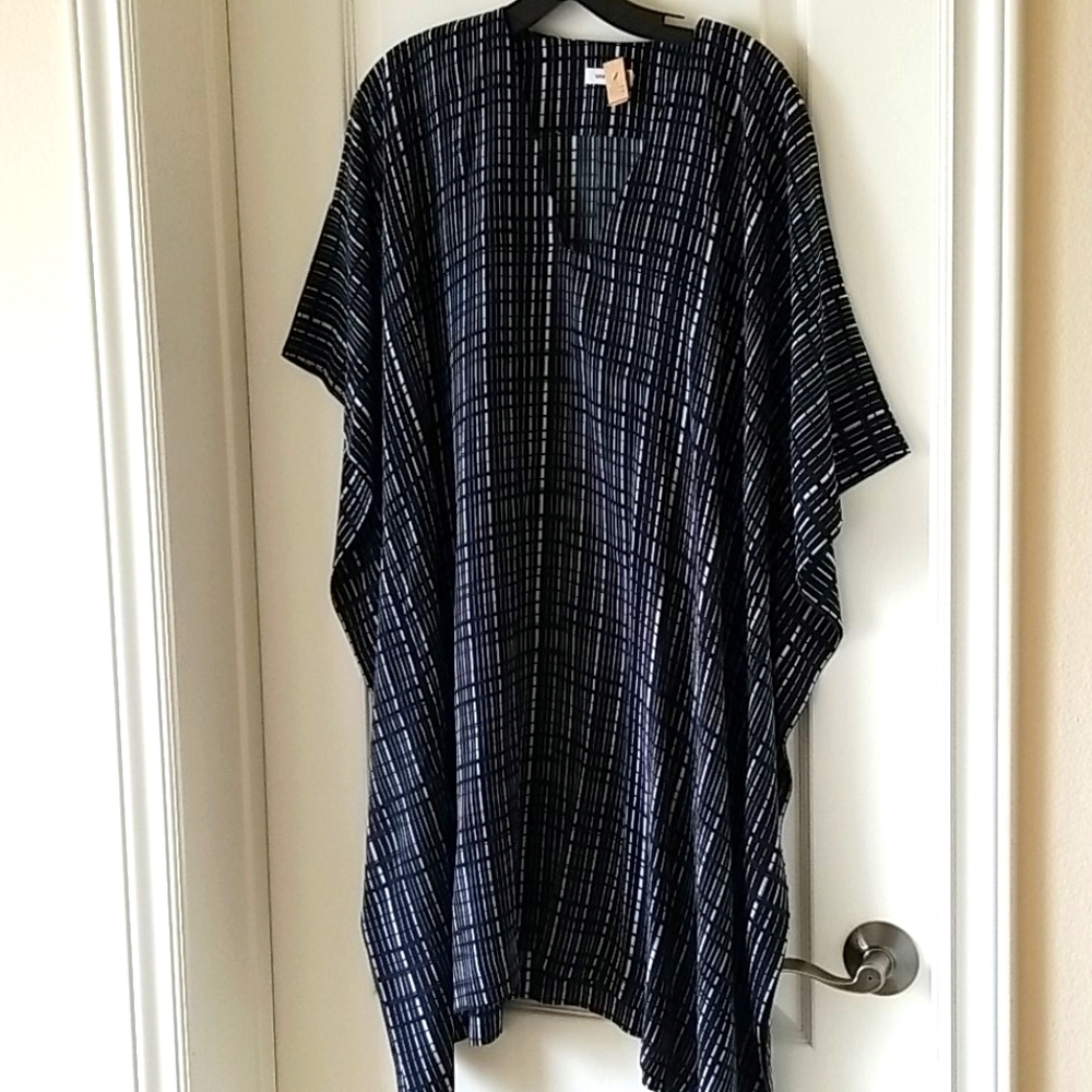 NWOT Vince black and white silk dress